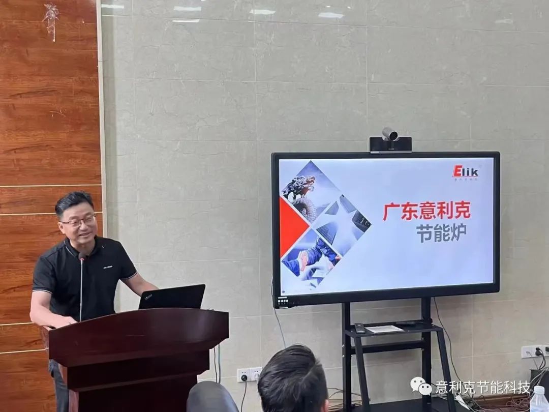 意利克董事長(zhǎng)周厚宏隨產(chǎn)業(yè)聯(lián)盟、南海鋁協(xié)參觀考察南南鋁業(yè)集團(tuán)